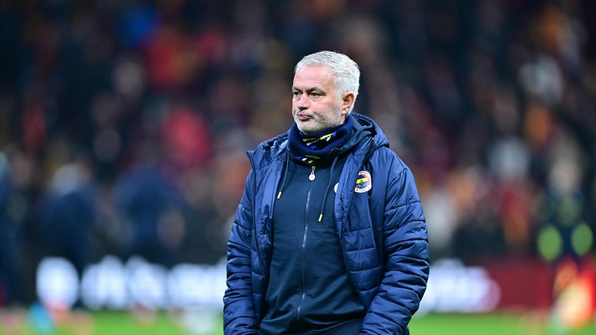 Jose Mourinho'dan derbide 2 farkl isim