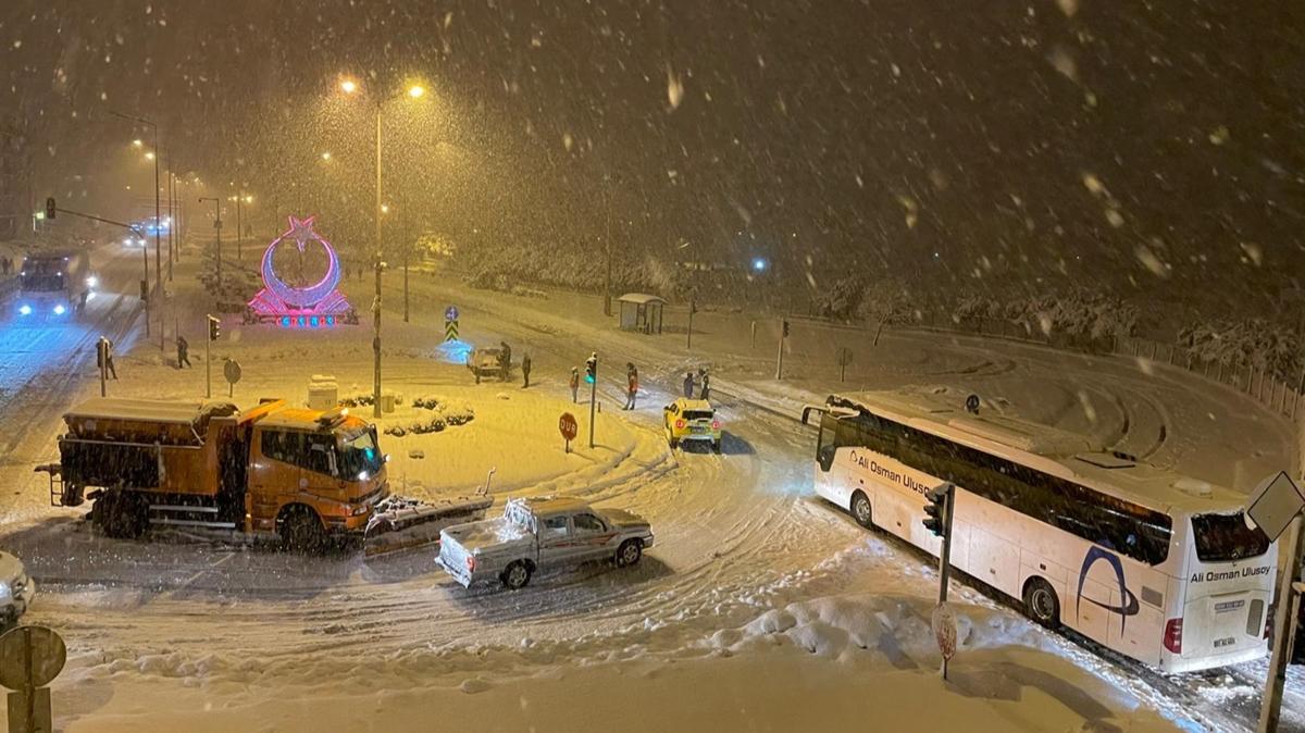 Trabzon'da feci kaza! Karadeniz Sahil Yolu'nun Giresun gzergah ulama kapand