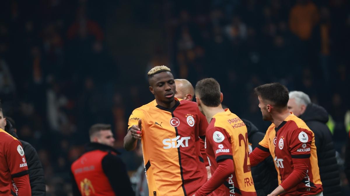 Beraberlik Aslan'a yarad! Galatasaray byk avantaj elde etti