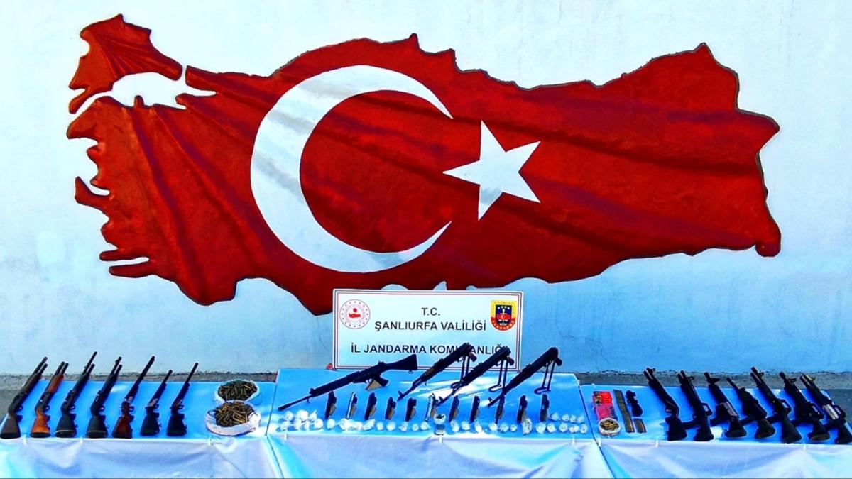 Silah kaaklarna darbe: 23 pheli gzaltna alnd