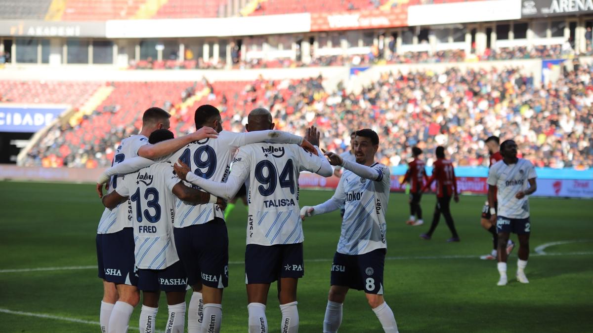 MA SONUCU: Gaziantep FK 1-4 Fenerbahe