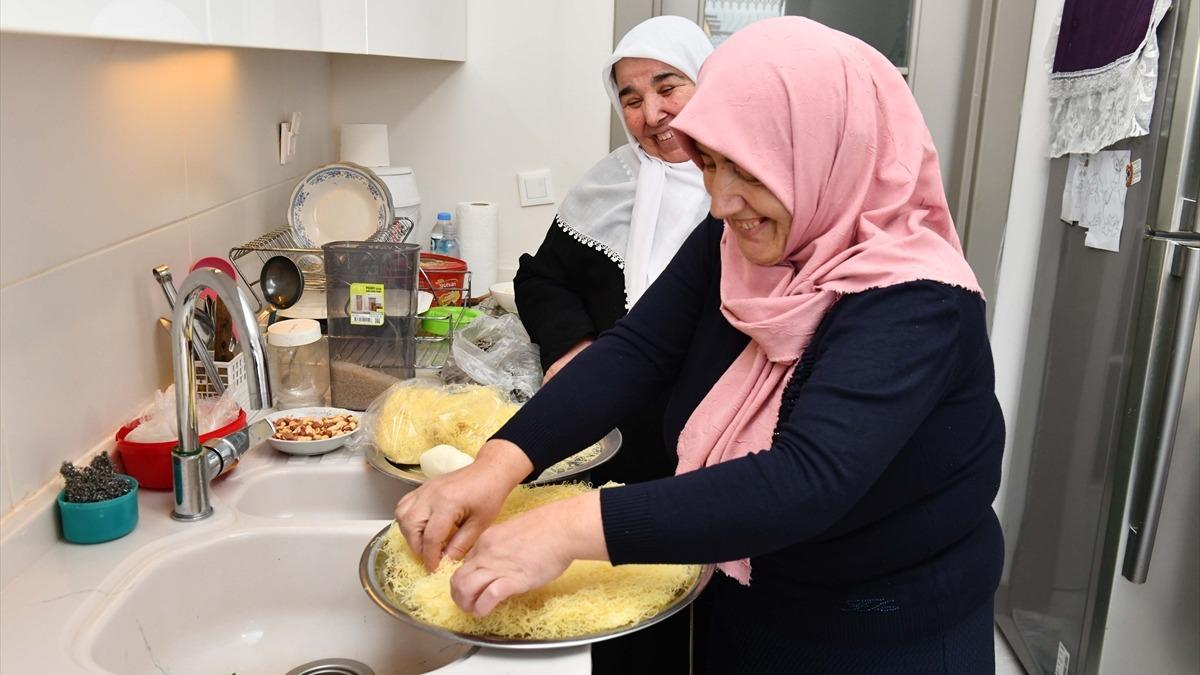 Afet konutlar teslim edilen depremzedelerde ramazan heyecan