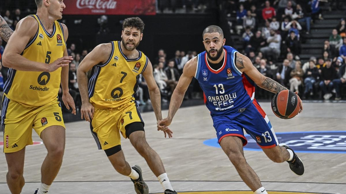 Anadolu Efes, evinde farkl kazand