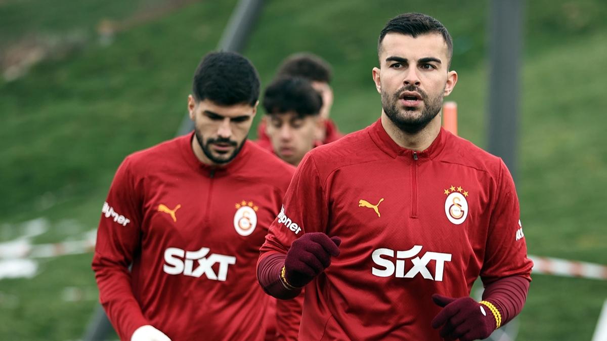 Galatasaray'da Kasmpaa mesaisi balad