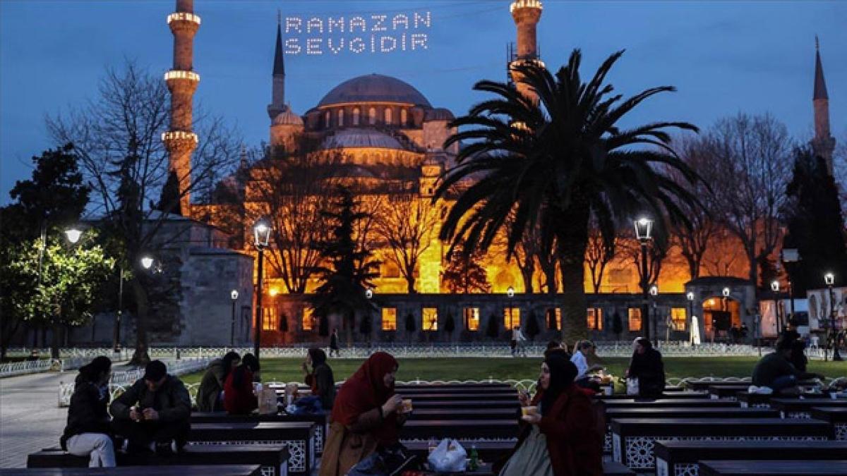 ''On bir ayn sultan'' Ramazann ilk iftar yarn yaplacak