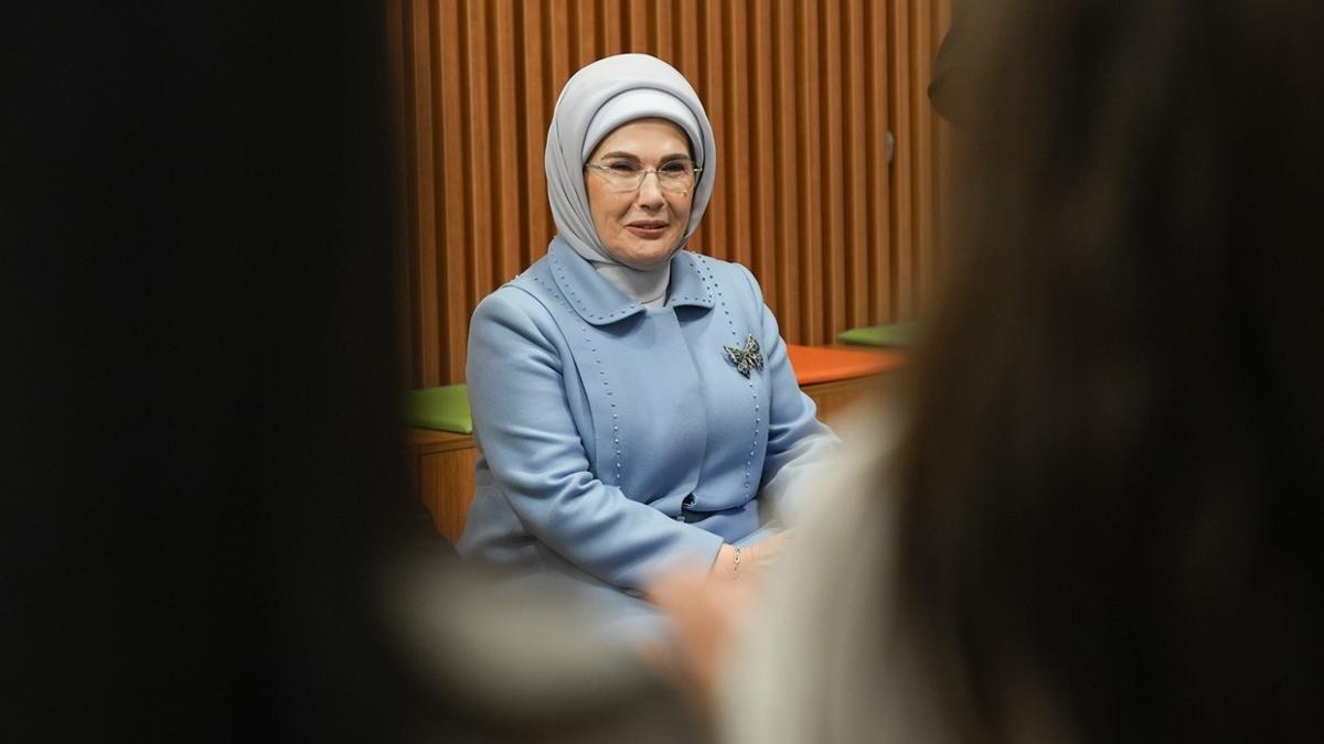 Emine Erdoan'dan ata tohumlarnn Tarm Kredi Kooperatifi marketlerinde satlmasna ilikin paylam