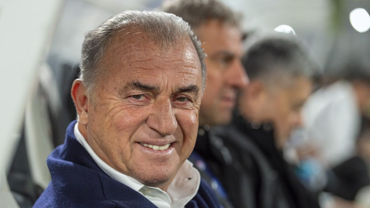 Fatih Terim'in takm Al Shabab seriye balad