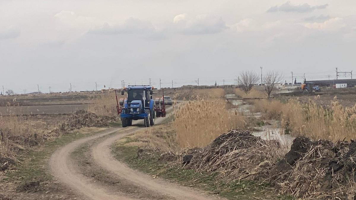 Adana'da tarm aletinin altnda kalan kii ld 