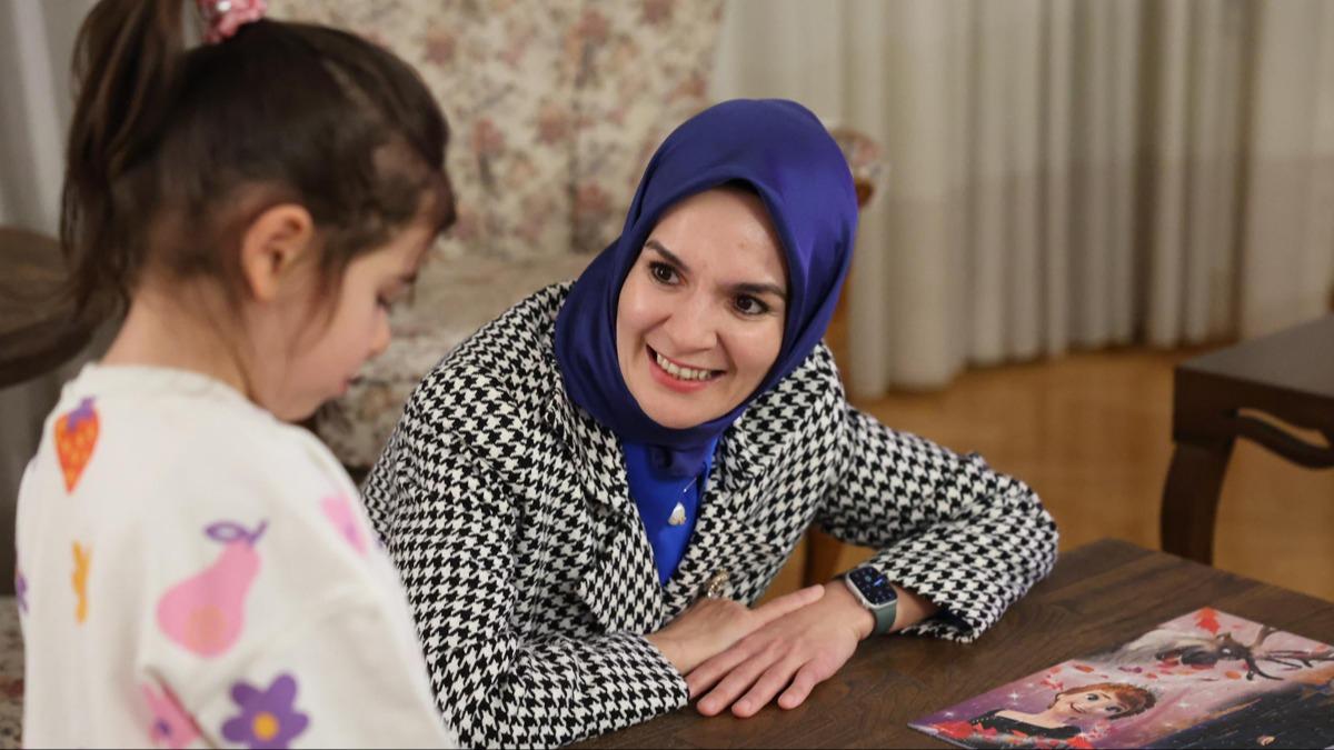Bakan Gkta iftarn ardndan koruyucu aileyi ziyaret etti