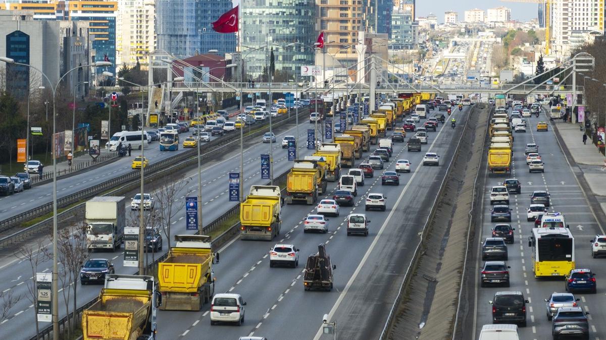 stanbul'da hafriyatlar BB'yi protesto etti