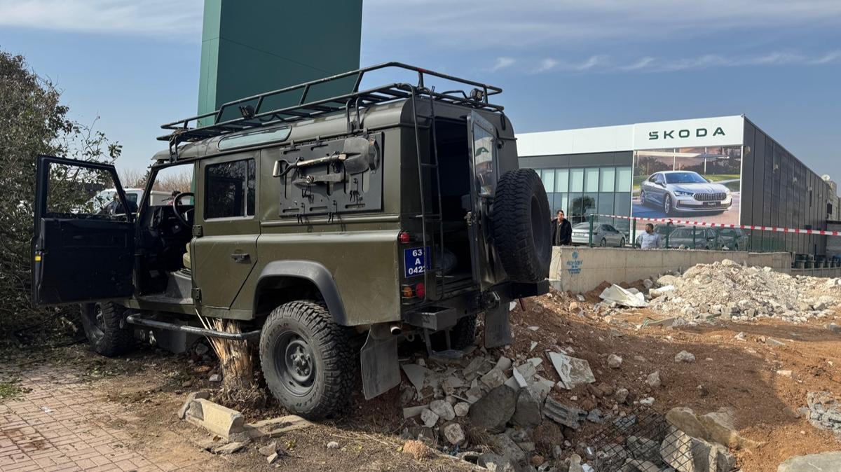 zel harekat polislerini tayan ekip arac kaza yapt