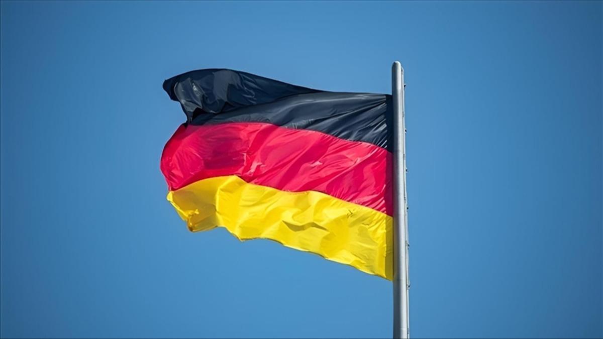Hamburg'da 10 Trk kkenli siyaseti mecliste