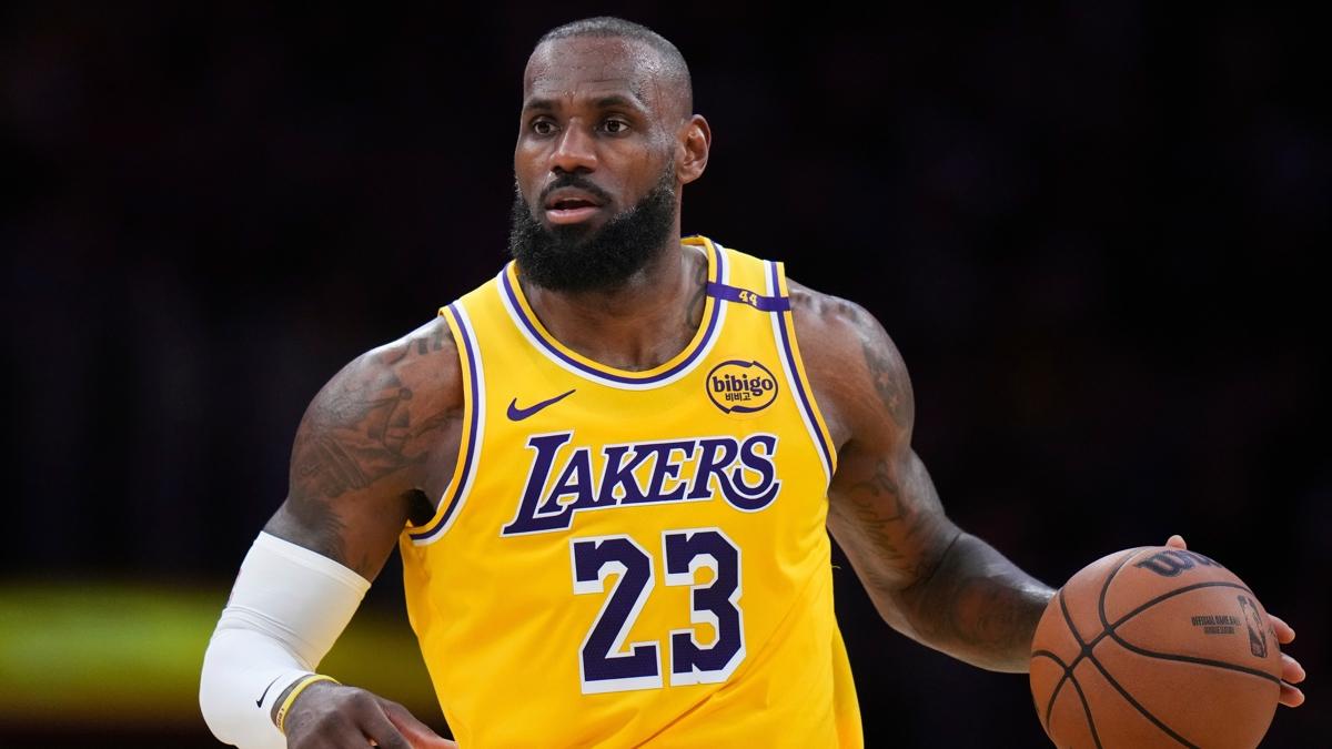 NBA'de 50 bin say barajn geen ilk isim : LeBron James
