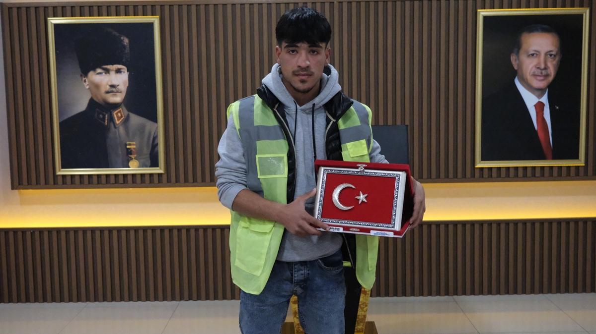 Karabk'te temizlik iisinin bayrak hassasiyeti takdir toplad
