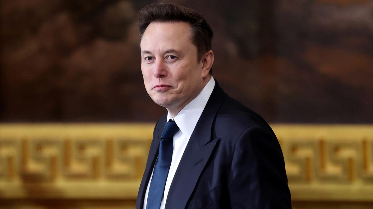 Musk, Ukrayna'ya seim ars yapt: Zelenski ok byk farkla kaybedecek