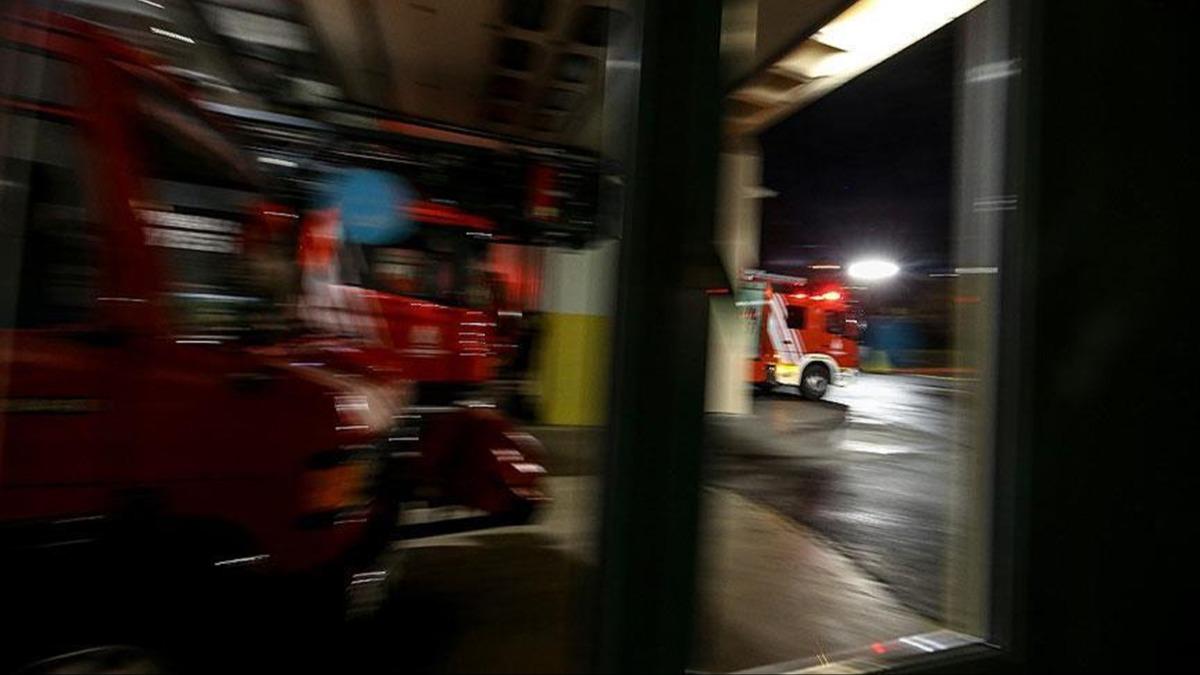 ilerin kald konteynerde yangn: 1 l