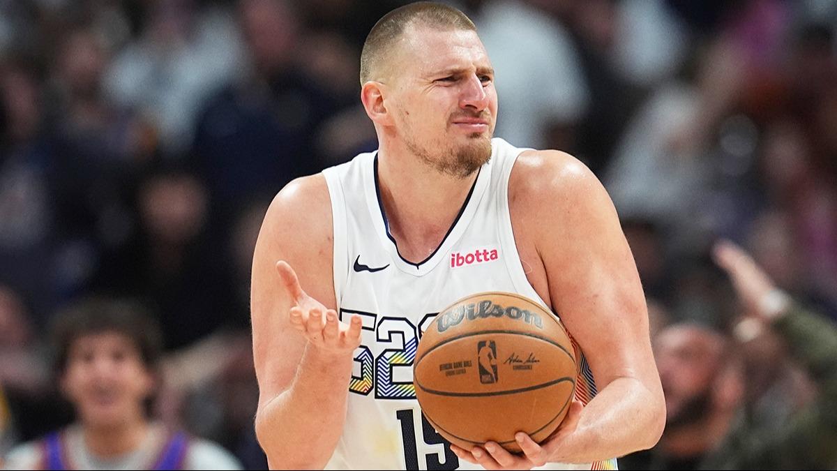 Nikola Jokic NBA tarihine geti! Geceye damga vurdu