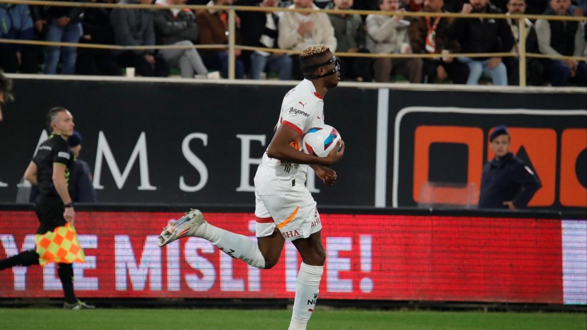 Victor Osimhen: Momentumu srdrmeye devam edeceiz