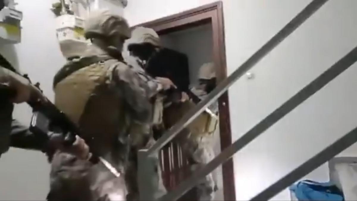 8 il merkezli operasyon! 76 pheli yakaland