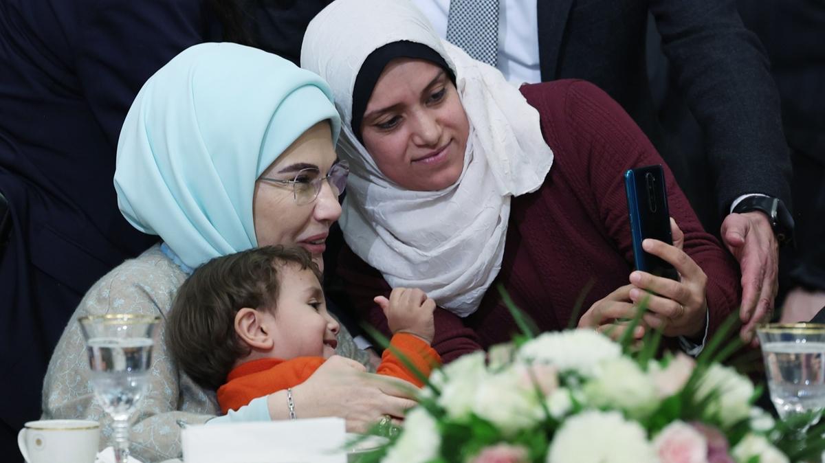 Emine Erdoan, ''Filistinlilerle Kardelik ftar''na ilikin video paylat
