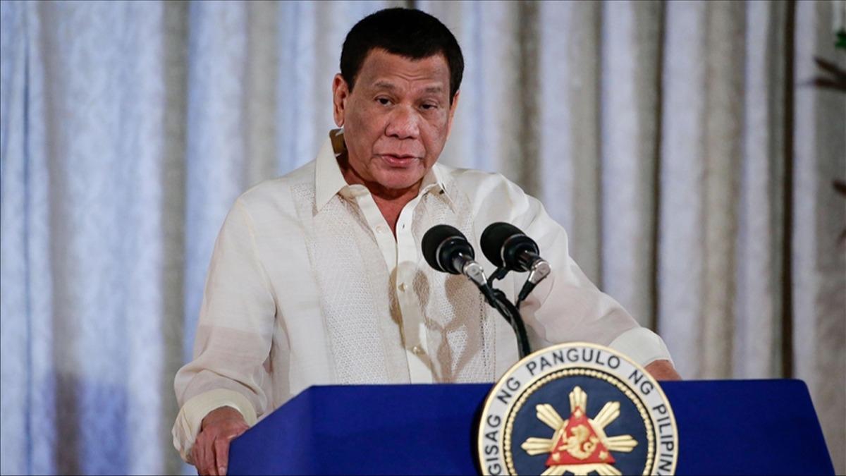 Duterte uyuturucuyla mcadelede tm sorumluluu stlendi