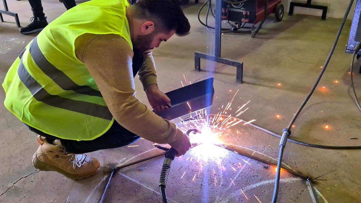 Hurda metallerden leyleklere yuva yaptlar