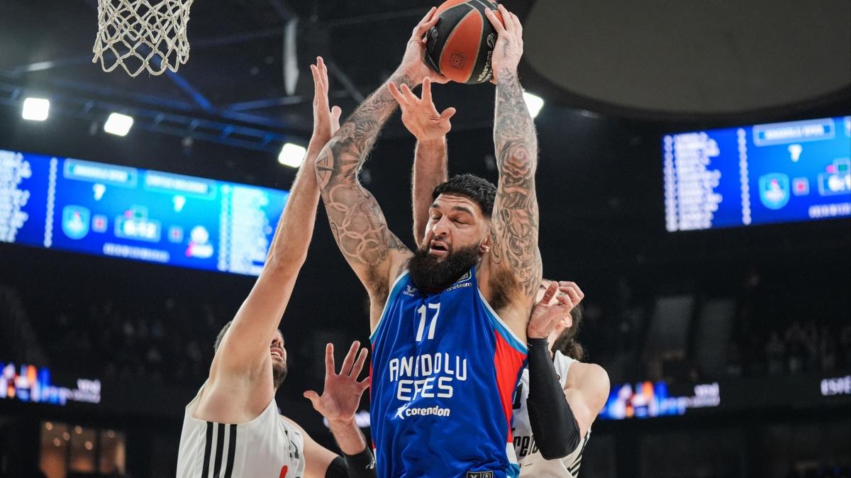 Anadolu Efes, Bayern Mnih deplasmannda