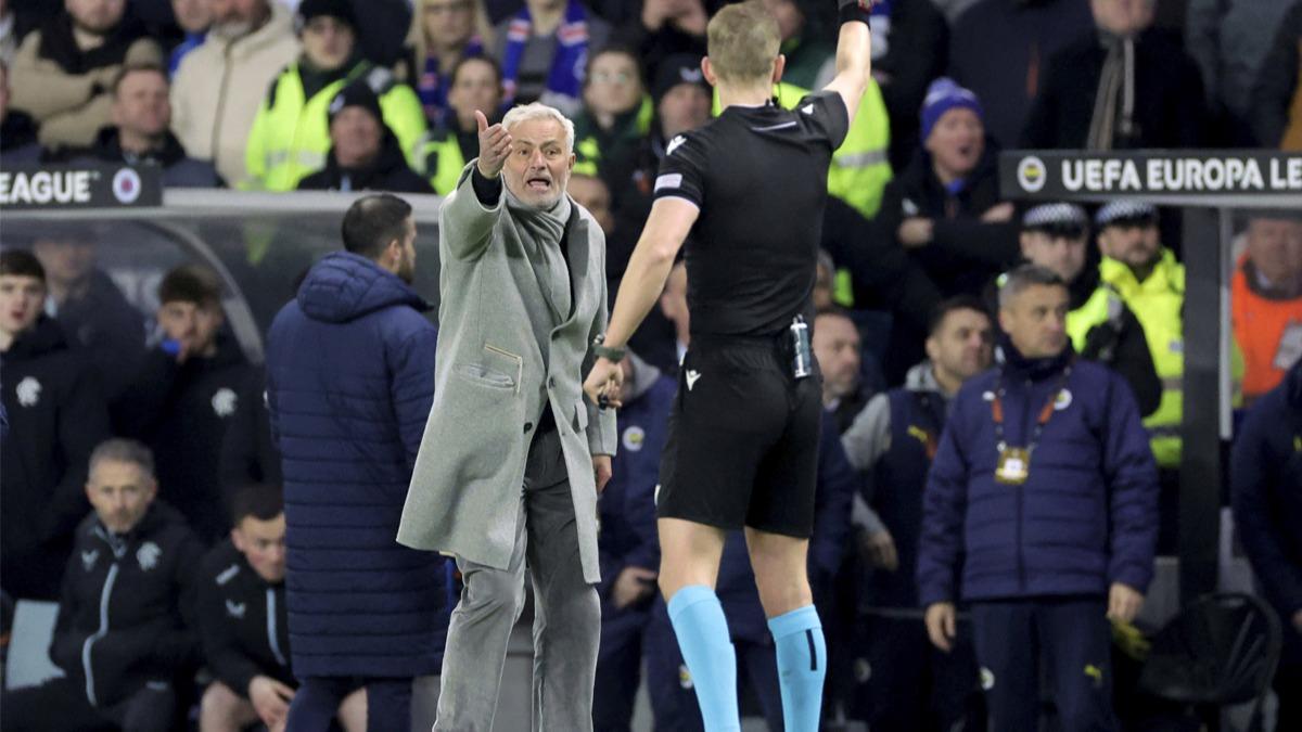 Fenerbahe Rangers' yendi, hakemi yenemedi! te mataki tartmal anlar