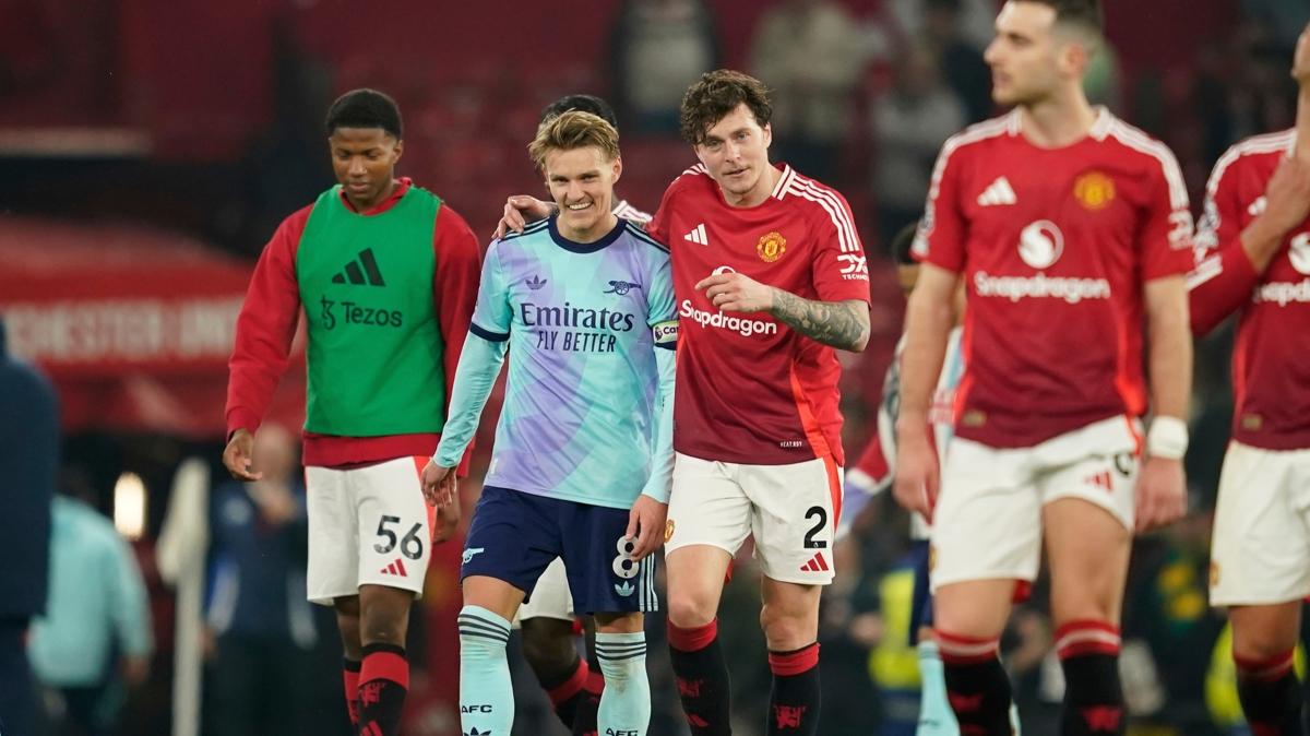 Manchester United'da ayrlk rzgar