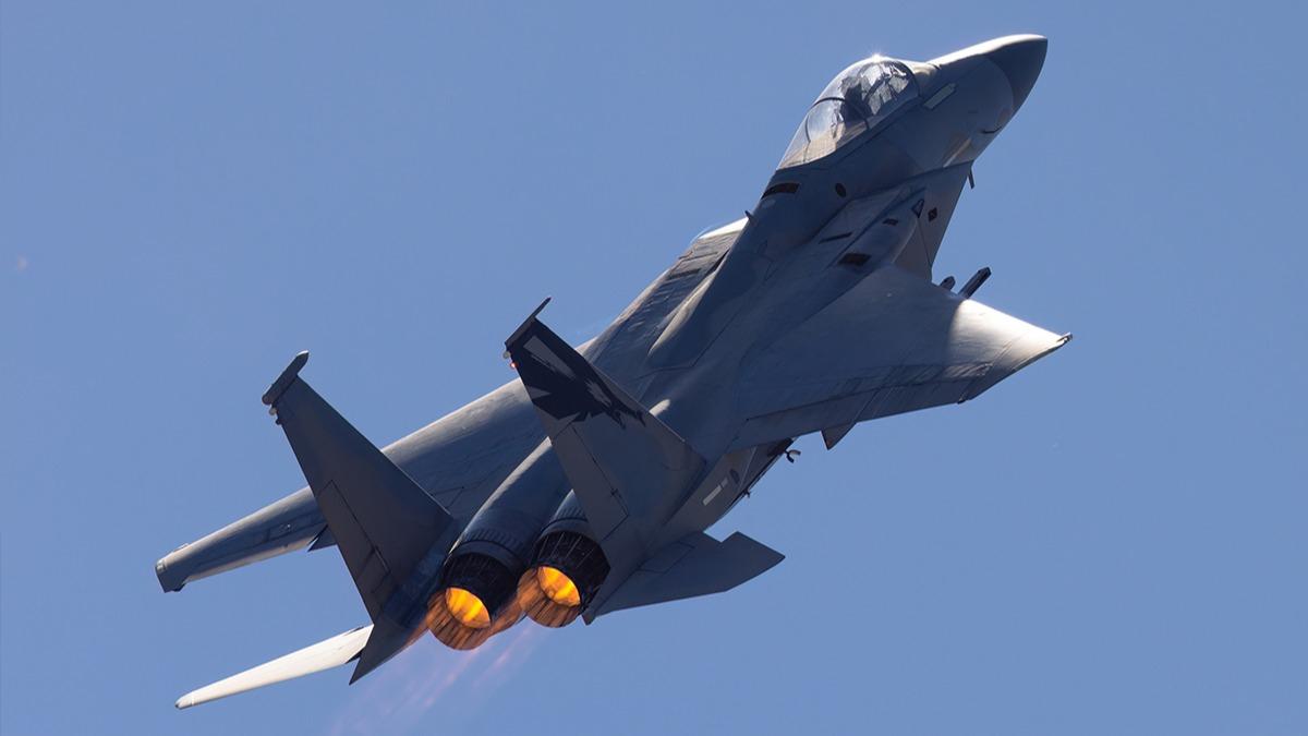 5 milyar dolarlk imzalar resmen atld: F-15 ve F-16'lar iin yeni anlama 