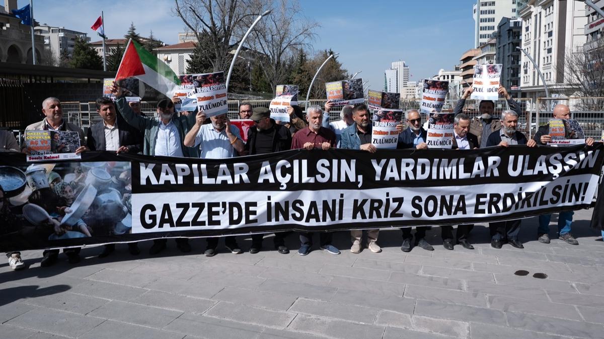 Msr'n Ankara Bykelilii nnde 'Refah' protestosu