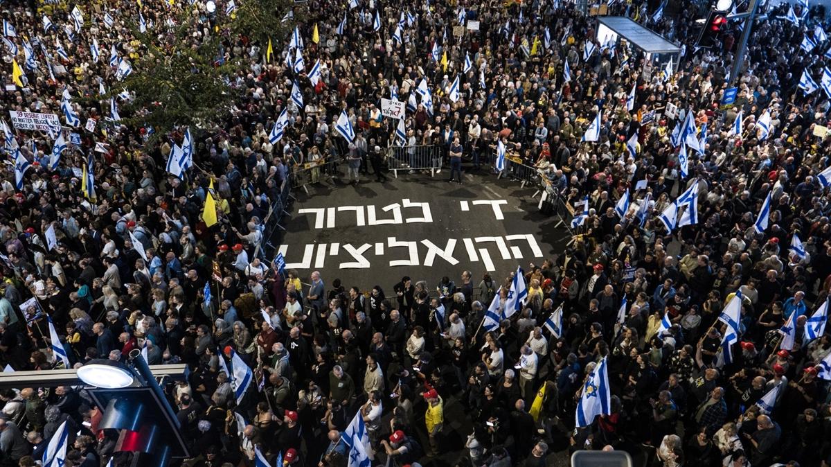 Cenazesi teslim edilen İsrailli esirin kardeşinden Netanyahu'ya karşı ''ayaklanma'' çağrısı
