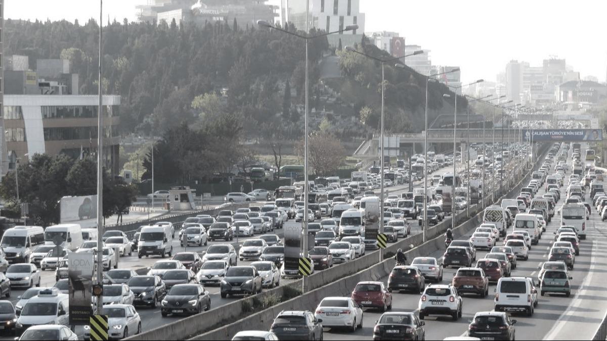 stanbul'un bitmeyen ilesi: Trafik! Younluk yzde 83'e ulat