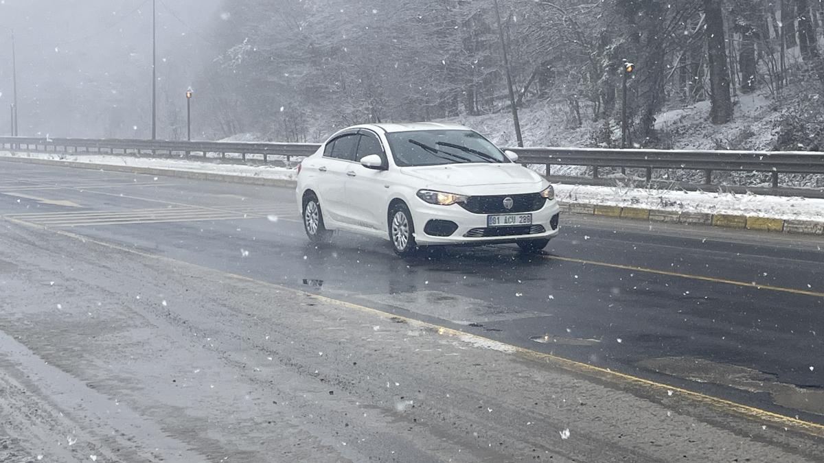 Bolu Da'nda kar ya devam ediyor                     