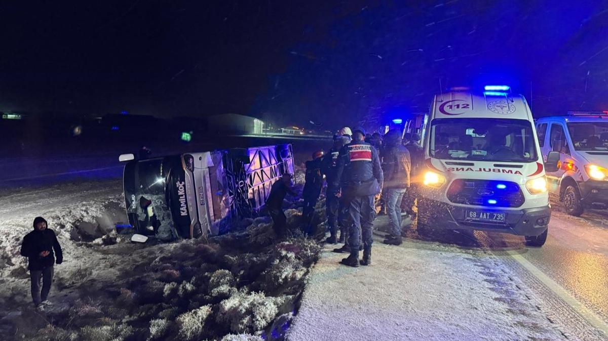 Aksaray'da otobüs devrildi: Yaralılar var