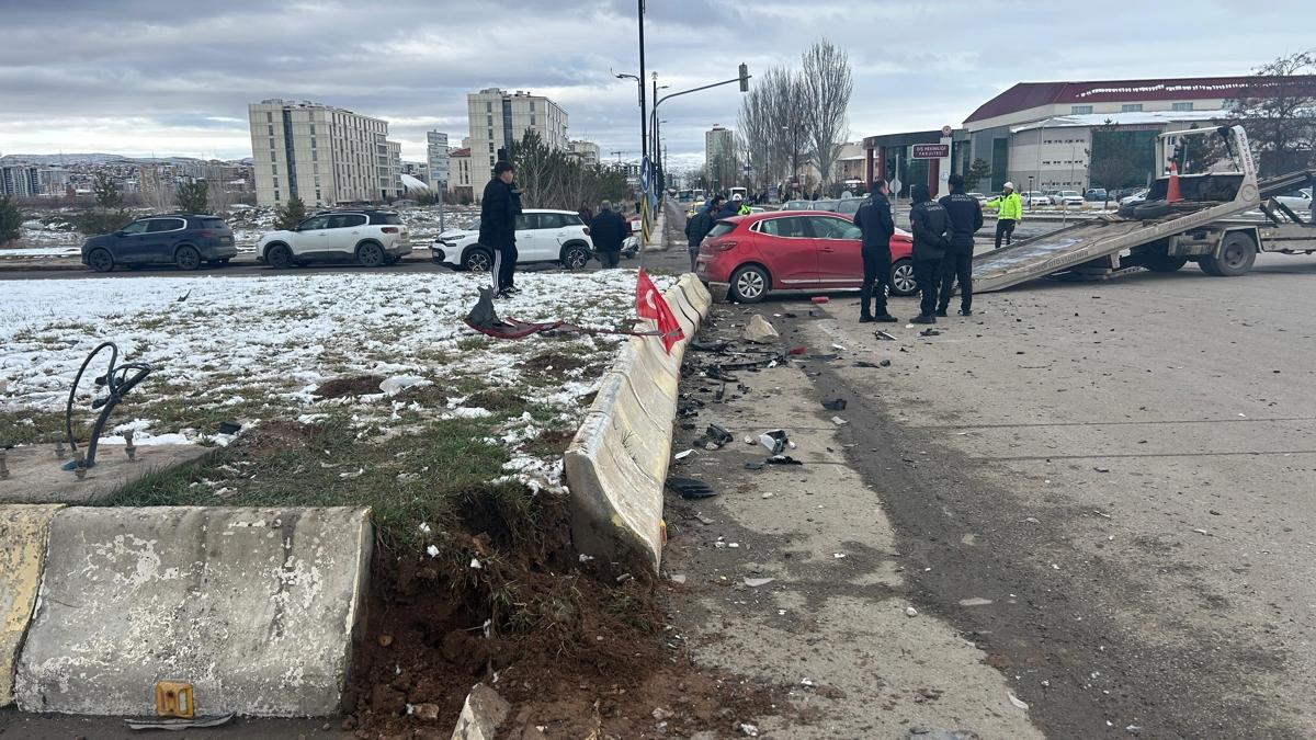 Sivas'ta feci kaza! niversite rencisi hayatn kaybetti