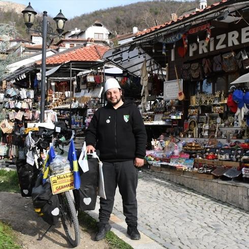 Almanya'dan hac yolculuğuna çıkan Türk genci, Prizren'de