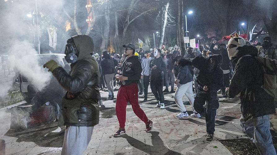 56 şüpheli yakalandı