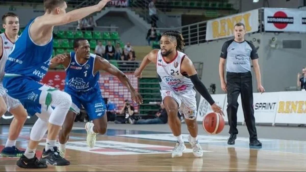 Karyaka, Mike Smith'i transfer etti