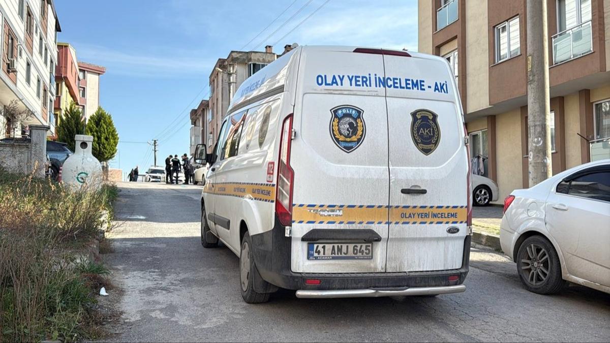 Komular arasndaki kavga kanl bitti! 1 l, 3 yaral 
