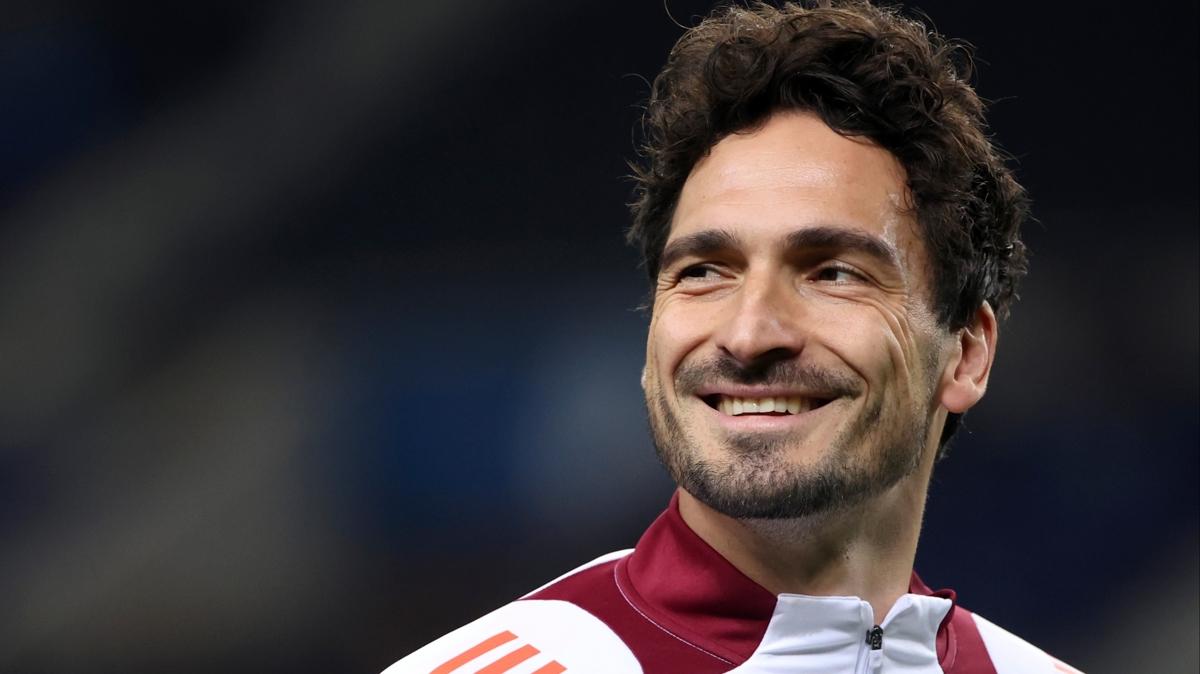 Mats Hummels Roma defterini kapatyor