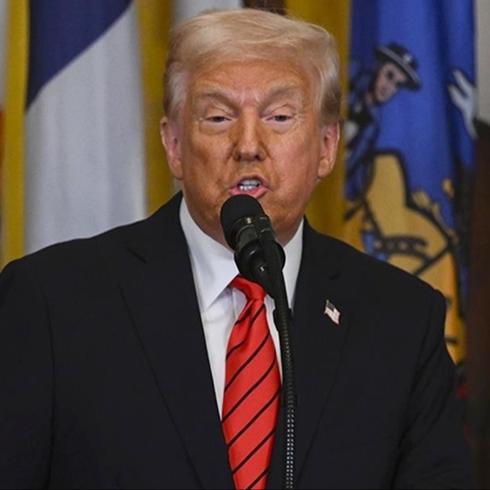 Trump'tan çok sayıda eski hükümet yetkilisi hakkında karar