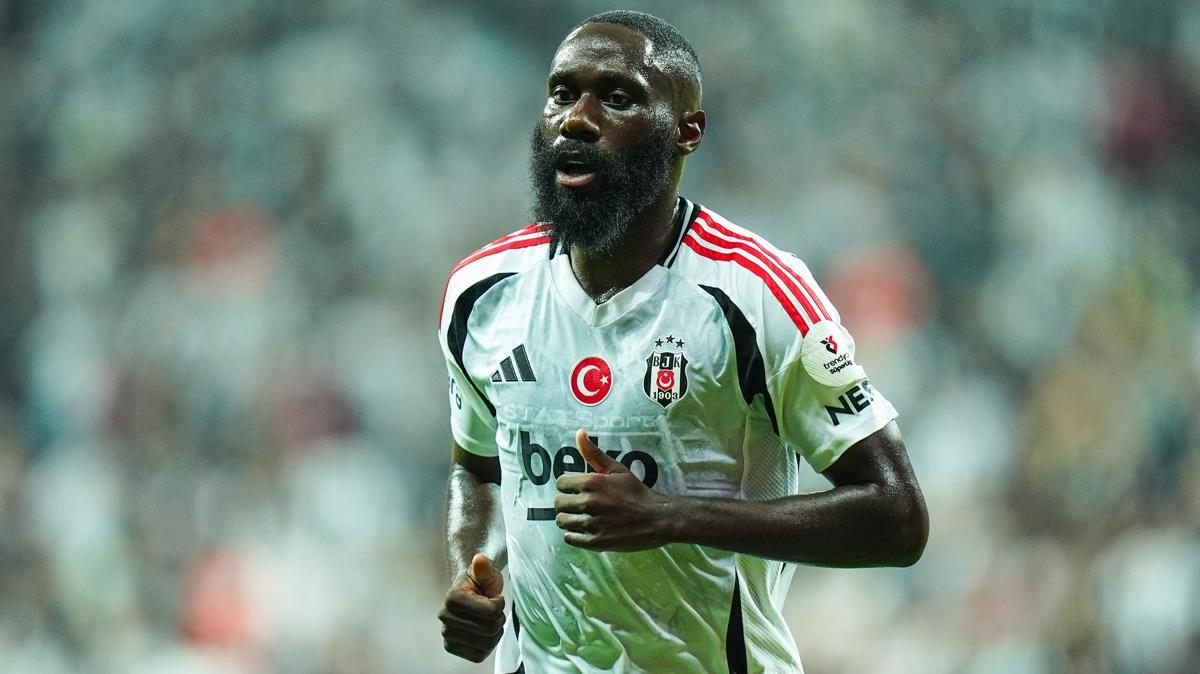 Beikta'ta Arthur Masuaku kendini buldu