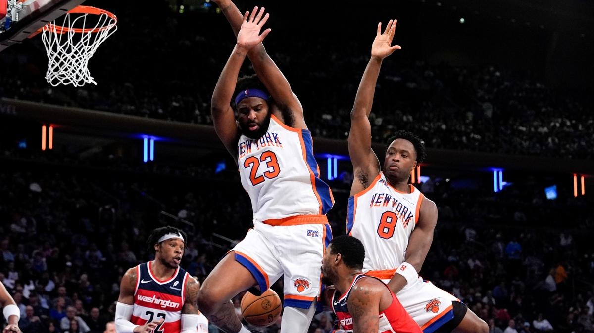 Knicks iki ma sonra yeniden galip