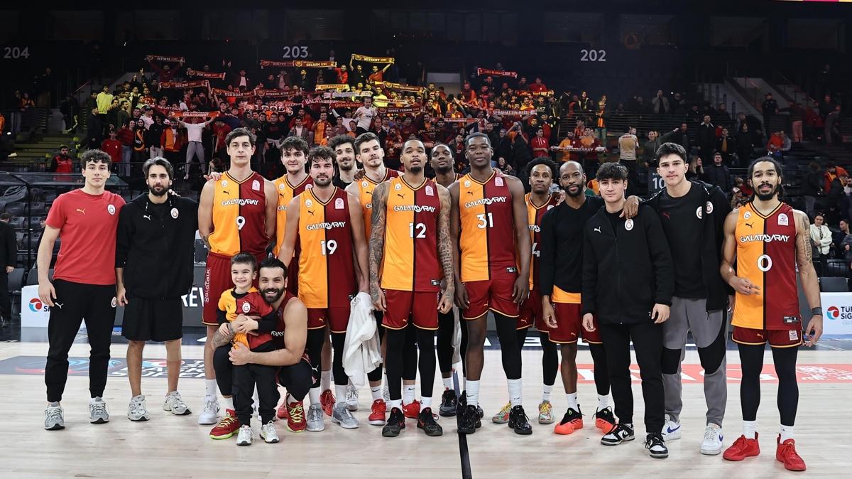 Galatasaray'n ampiyonlar Ligi'ndeki konuu Manisa Basket