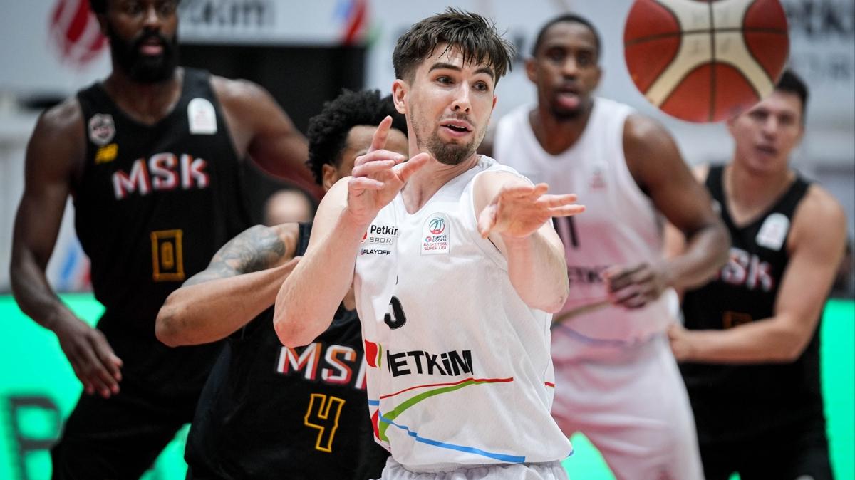 Petkimspor, eyrek final iin parkede