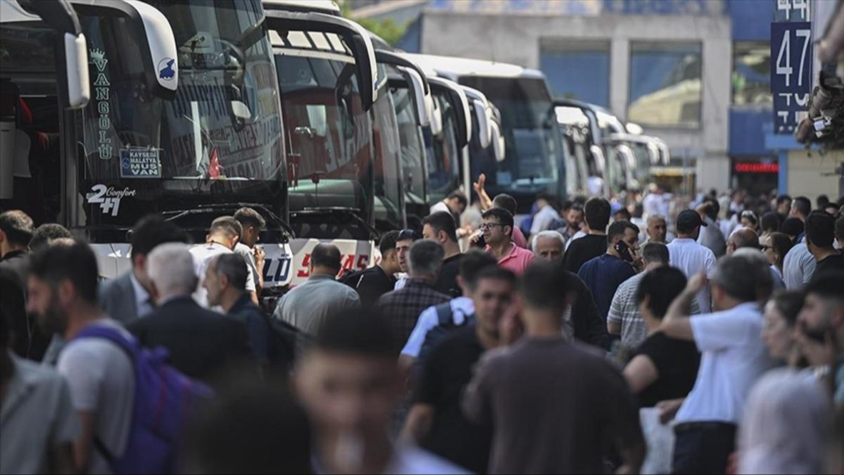 Ramazan Bayram tatilinde 3,5 milyon kiinin otobslerle seyahat etmesi bekleniyor