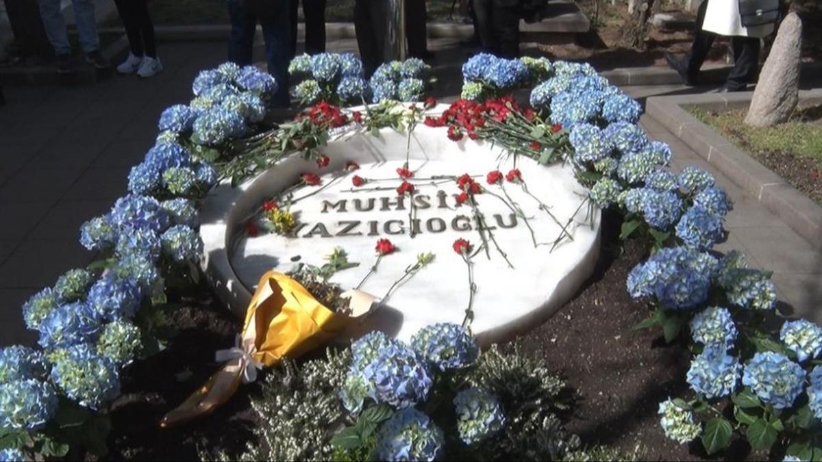 Muhsin Yazcolu, vefatnn 16'nc ylnda dualarla mezar banda anld
