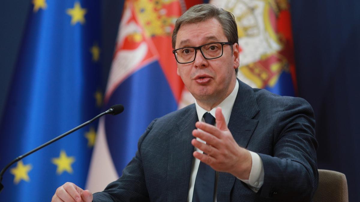 Vucic, Srbistan'n Hrvatistan Bykelisini grevden aldn duyurdu 