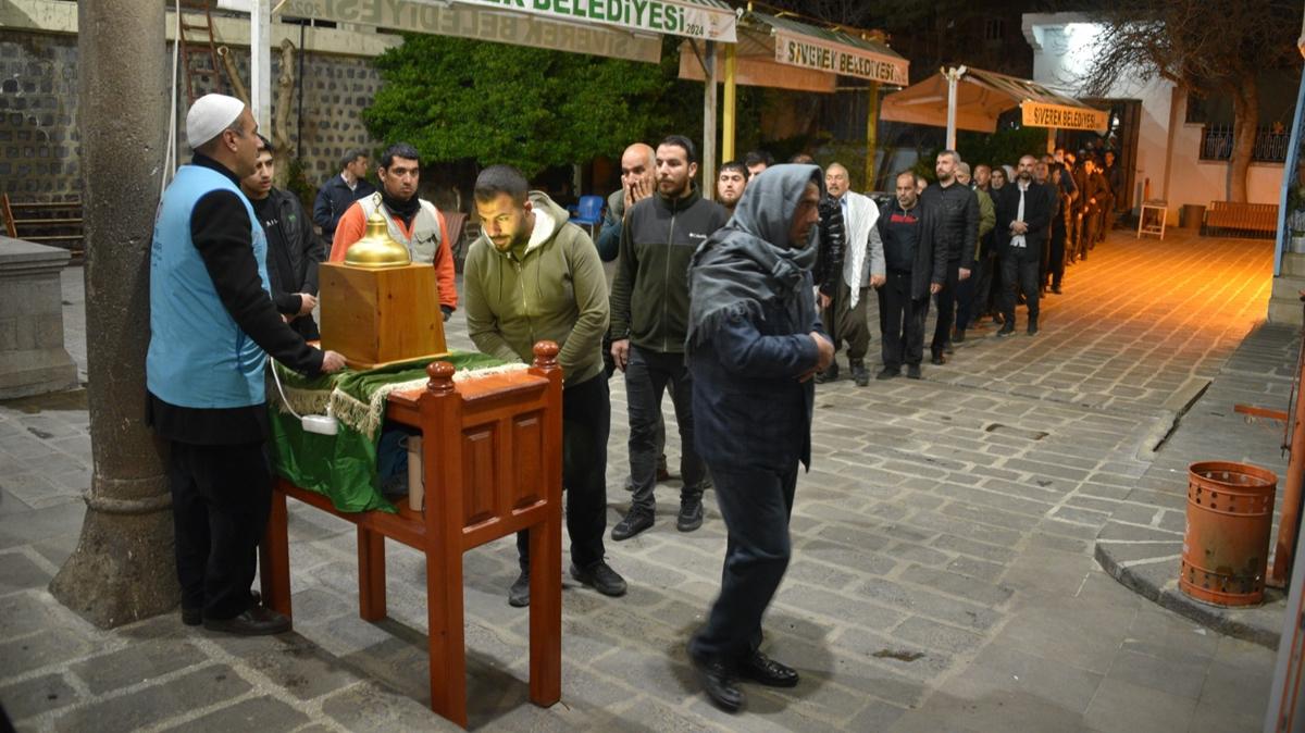 anlurfa'da Sakal- erif ziyarete ald